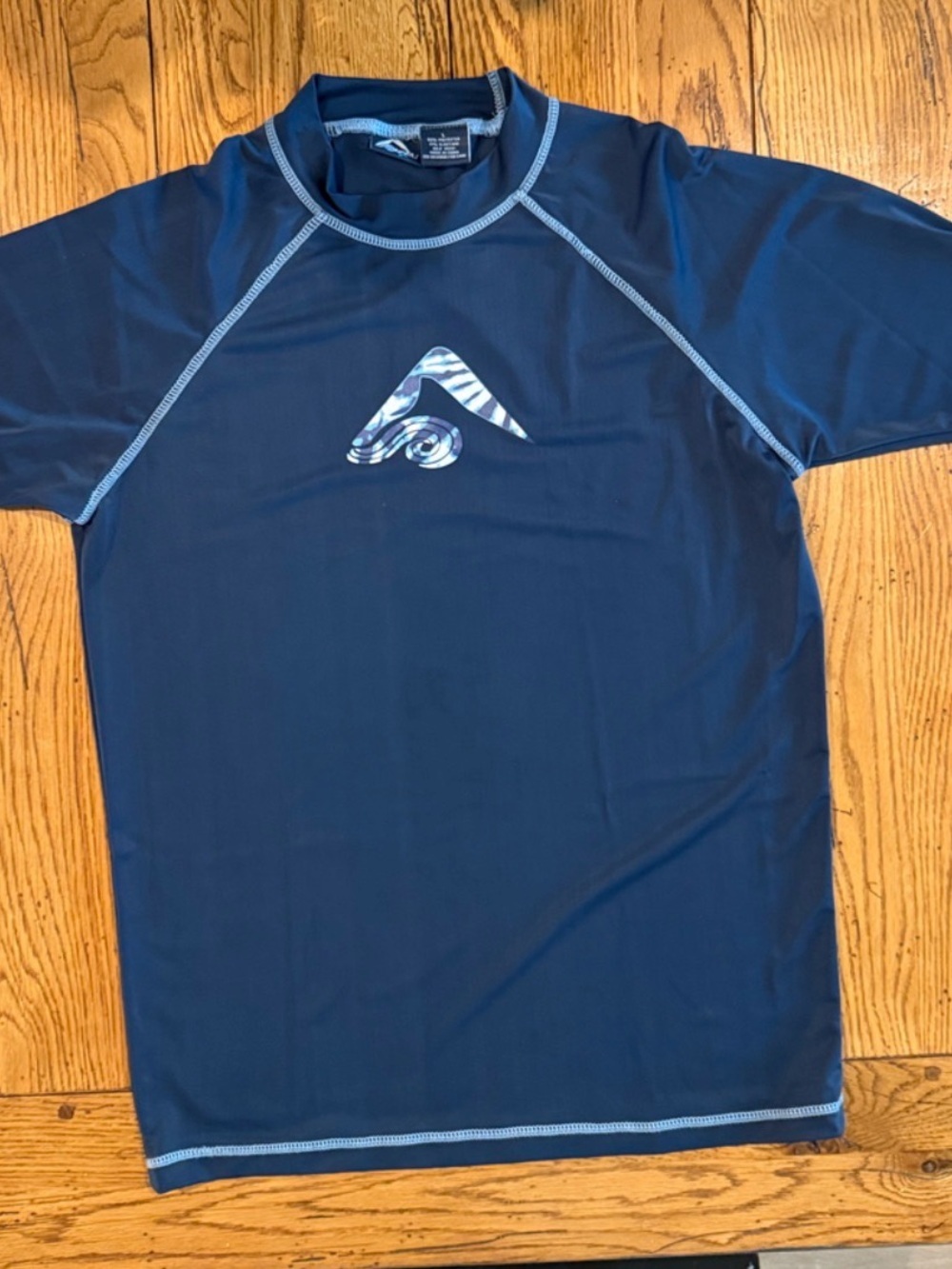 Kanu Surf Shirt SZ L NWOT